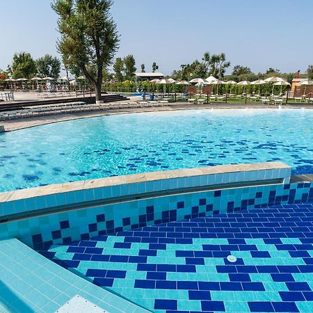 Club Del Sole Spina Family Collection Hotel Lido di Spina Kültér fotó