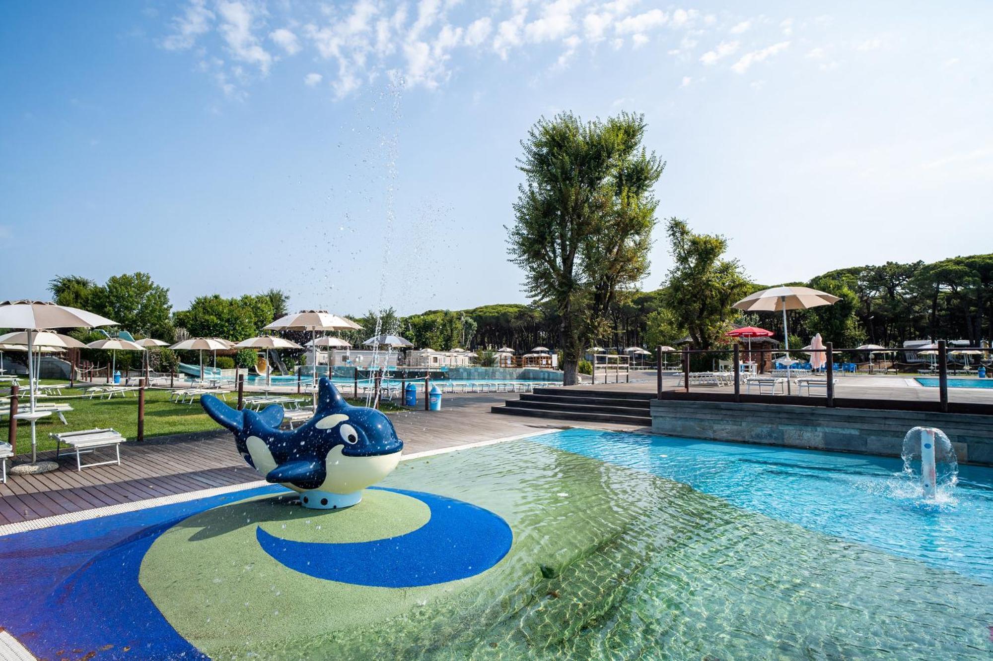 Club Del Sole Spina Family Collection Hotel Lido di Spina Kültér fotó