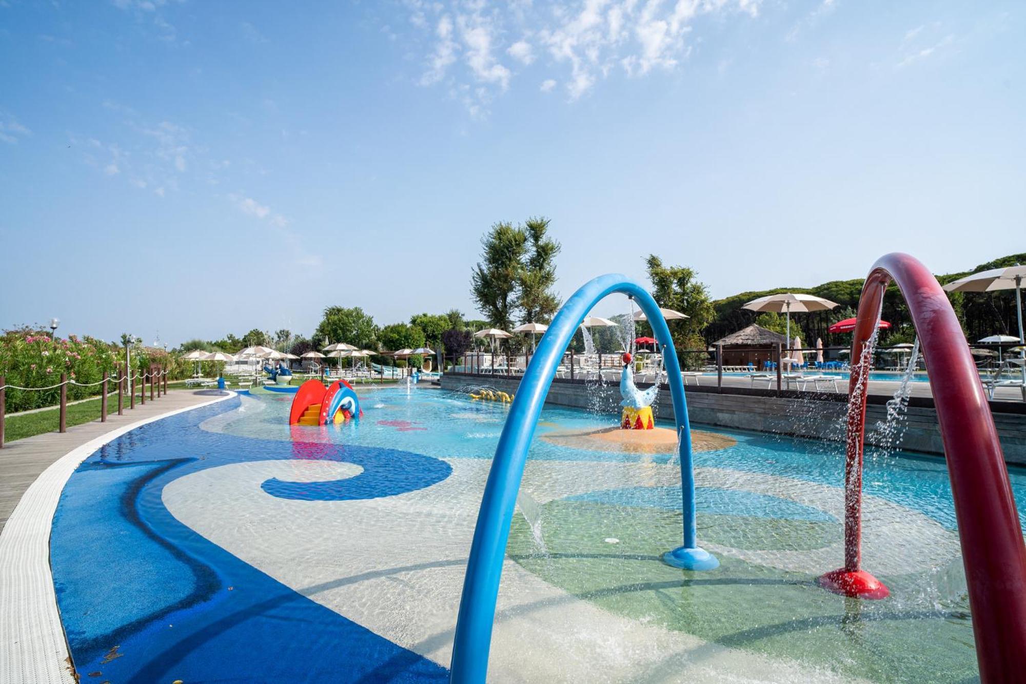 Club Del Sole Spina Family Collection Hotel Lido di Spina Kültér fotó